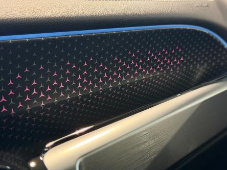 MERCEDES-BENZ EQB 300 4M AMG Night Pack, 360 Camera, Trekhaak, Leder, Led