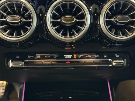 MERCEDES-BENZ EQB 300 4M AMG Night Pack, 360 Camera, Trekhaak, Leder, Led