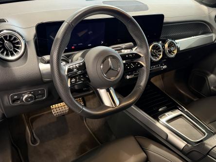 MERCEDES-BENZ EQB 300 4M AMG Night Pack, 360 Camera, Trekhaak, Leder, Led