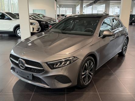 MERCEDES-BENZ A 180 Progressive Panorama, Achteruitrij Camera, Led, Mbux
