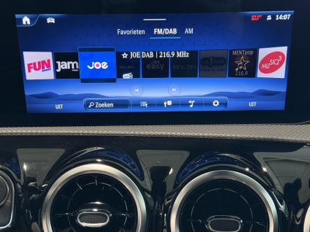 MERCEDES-BENZ A 180 Progressive Panorama, Achteruitrij Camera, Led, Mbux