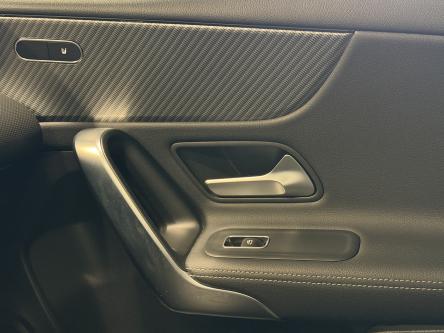 MERCEDES-BENZ A 180 Progressive Panorama, Achteruitrij Camera, Led, Mbux