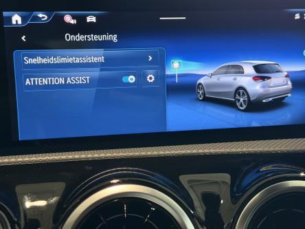 MERCEDES-BENZ A 180 Progressive Panorama, Achteruitrij Camera, Led, Mbux