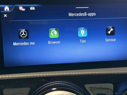 MERCEDES-BENZ A 180 Progressive Panorama, Achteruitrij Camera, Led, Mbux