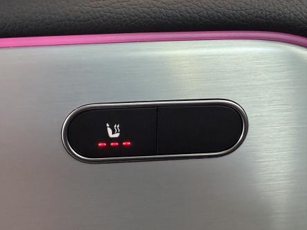 MERCEDES-BENZ EQA 300 4M AMG Night Pack, Panorama, 20 Inch Alu, Led, Pdc