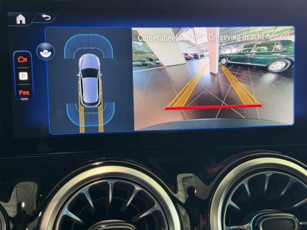 MERCEDES-BENZ EQA 300 4M AMG Night Pack, Panorama, 20 Inch Alu, Led, Pdc