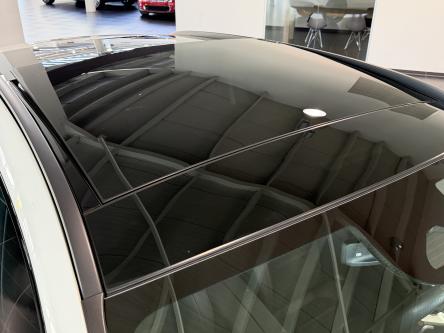 MERCEDES-BENZ EQA 300 4M AMG Night Pack, Panorama, 20 Inch Alu, Led, Pdc