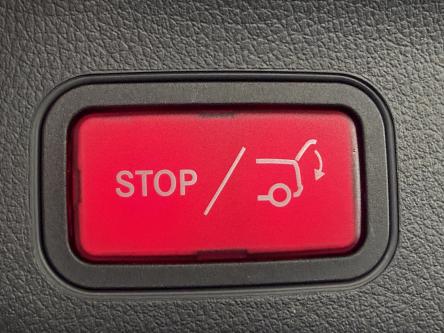 MERCEDES-BENZ EQA 300 4M AMG Night Pack, Panorama, 20 Inch Alu, Led, Pdc