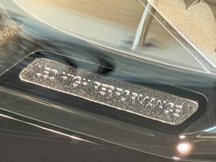 MERCEDES-BENZ EQB 300 4M AMG Night Pack, Panorama, Keyless-Go, Camera, Led