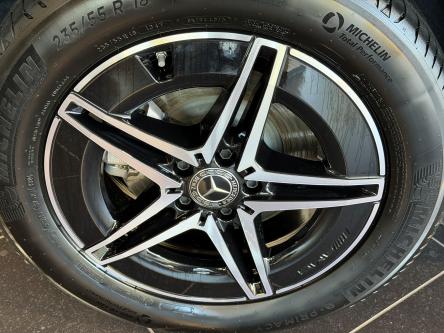 MERCEDES-BENZ EQB 300 4M AMG Night Pack, Panorama, Keyless-Go, Camera, Led