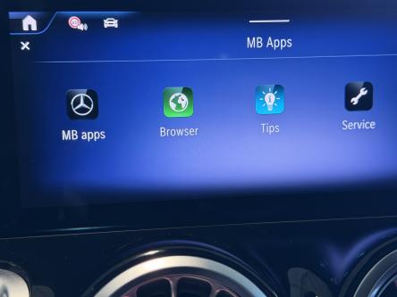 MERCEDES-BENZ EQB 300 4M AMG Night Pack, Panorama, Keyless-Go, Camera, Led