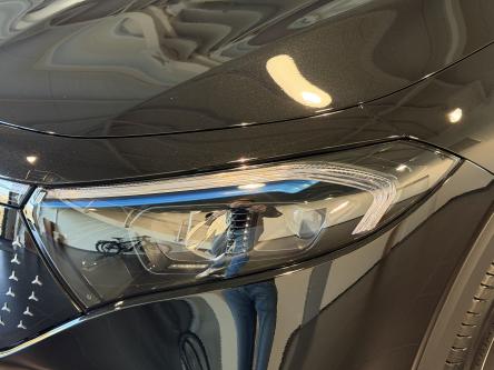 MERCEDES-BENZ EQB 300 4M AMG Night Pack, Panorama, Keyless-Go, Camera, Led