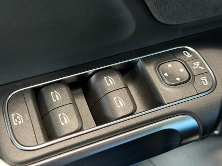 MERCEDES-BENZ EQB 300 4M AMG Night Pack, Panorama, Keyless-Go, Camera, Led