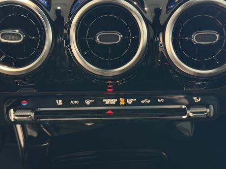 MERCEDES-BENZ CLA 180 Progressive Night Pack, Panorama, Achteruitrij Camera, Led