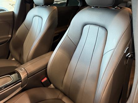 MERCEDES-BENZ CLA 180 Progressive Night Pack, Panorama, Achteruitrij Camera, Led