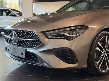 MERCEDES-BENZ CLA 180 Progressive Night Pack, Panorama, Achteruitrij Camera, Led