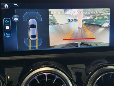 MERCEDES-BENZ A 200 Amg Night Pack, Panorama, 19 Inch Alu, Led, Mbux