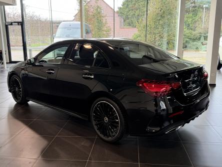 MERCEDES-BENZ A 200 Amg Night Pack, Panorama, 19 Inch Alu, Led, Mbux