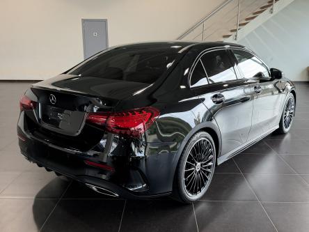 MERCEDES-BENZ A 200 Amg Night Pack, Panorama, 19 Inch Alu, Led, Mbux