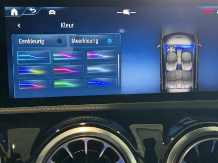 MERCEDES-BENZ A 200 Amg Night Pack, Panorama, 19 Inch Alu, Led, Mbux