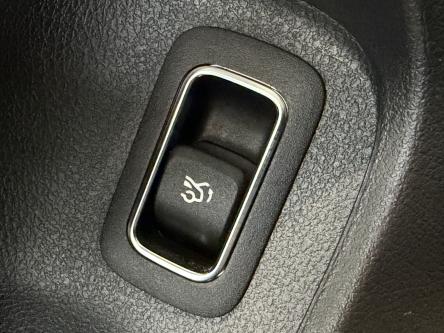 MERCEDES-BENZ A 200 Amg Night Pack, Panorama, 19 Inch Alu, Led, Mbux