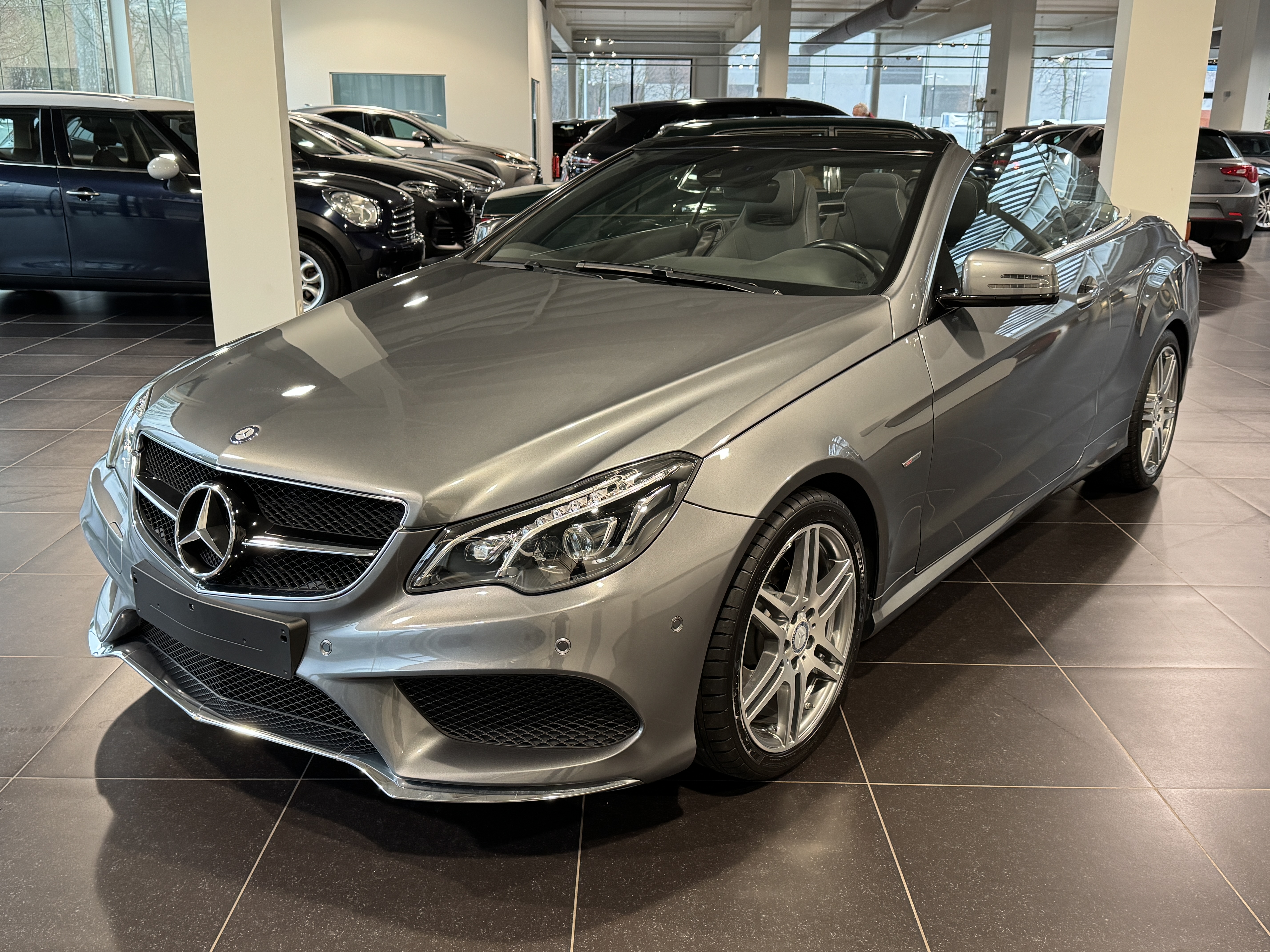 MERCEDES-BENZ E 220 d Cabrio Amg Sport Edition, Achteruitrij Camera, Aircap, Airscarf