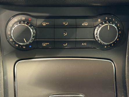 MERCEDES-BENZ B 180 Urban Only 64.000KM!! Navi, Pdc, Led