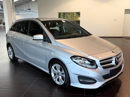 MERCEDES-BENZ B 180 Urban Only 64.000KM!! Navi, Pdc, Led