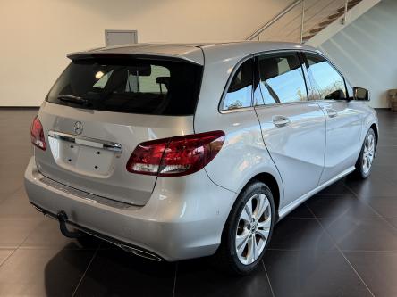 MERCEDES-BENZ B 180 Urban Only 64.000KM!! Navi, Pdc, Led