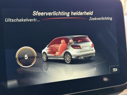 MERCEDES-BENZ B 180 Urban Only 64.000KM!! Navi, Pdc, Led