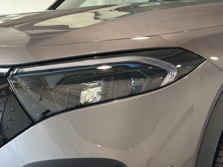 MERCEDES-BENZ EQB 300 4M Progressive Panorama, Achteruitrij Camera, Mbux, DAB, Led