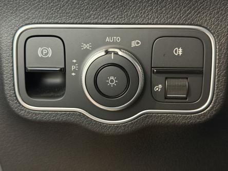 MERCEDES-BENZ EQB 300 4M Progressive Panorama, Achteruitrij Camera, Mbux, DAB, Led