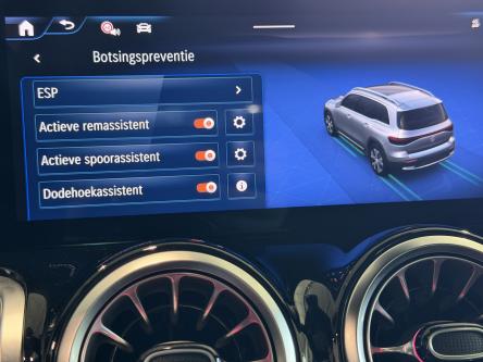 MERCEDES-BENZ EQB 300 4M Progressive Panorama, Achteruitrij Camera, Mbux, DAB, Led