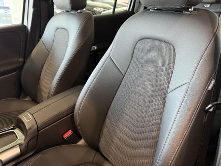 MERCEDES-BENZ EQB 300 4M Progressive Panorama, Achteruitrij Camera, Mbux, DAB, Led