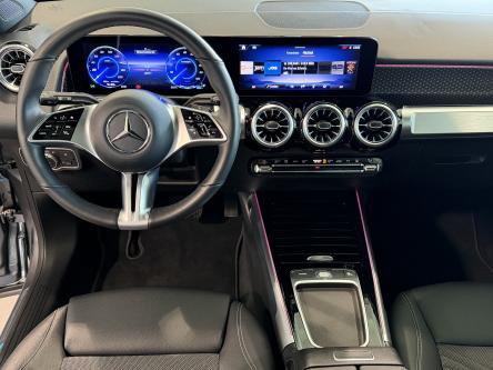 MERCEDES-BENZ EQB 300 4M Progressive Panorama, Achteruitrij Camera, Mbux, DAB, Led