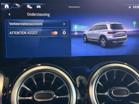 MERCEDES-BENZ EQB 300 4M Progressive Panorama, Achteruitrij Camera, Mbux, DAB, Led