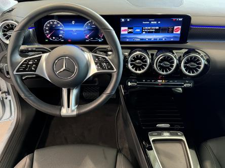 MERCEDES-BENZ CLA 180 SB Progressive 360 Camera, Adaptieve Cruise Control, Keyless-Go, Led