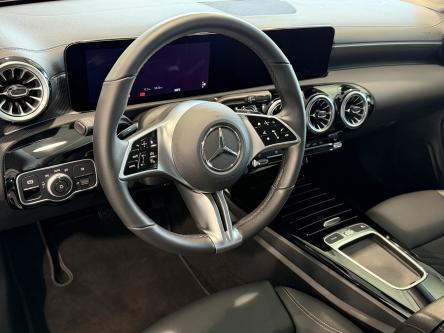 MERCEDES-BENZ CLA 180 SB Progressive 360 Camera, Adaptieve Cruise Control, Keyless-Go, Led