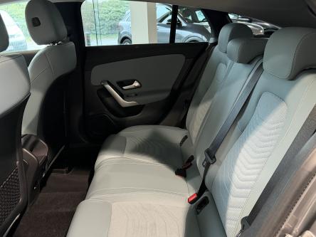 MERCEDES-BENZ CLA 180 SB Progressive Trekhaak, Night Pack, Led, Mbux