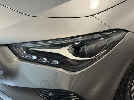 MERCEDES-BENZ CLA 180 SB Progressive Trekhaak, Night Pack, Led, Mbux