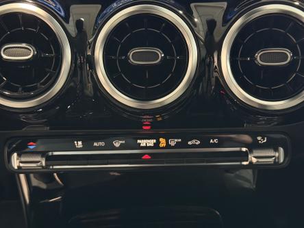 MERCEDES-BENZ CLA 180 SB Progressive Trekhaak, Night Pack, Led, Mbux