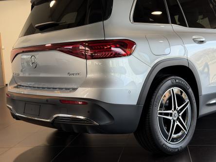 MERCEDES-BENZ EQB 300 4M Amg Panorama, 360 Camera, Night Pack, ACC