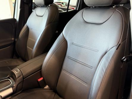 MERCEDES-BENZ EQB 300 4M Amg Panorama, 360 Camera, Night Pack, ACC