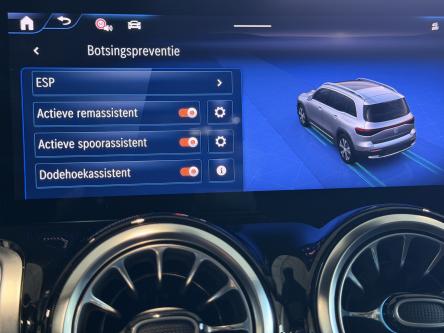 MERCEDES-BENZ EQB 300 4M Amg Panorama, 360 Camera, Night Pack, ACC