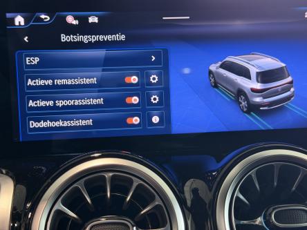 MERCEDES-BENZ EQB 300 4M Progressive Achteruitrij Camera, Dodehoeks Assist, Mbux, Led