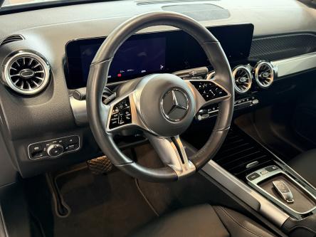 MERCEDES-BENZ EQB 300 4M Progressive Achteruitrij Camera, Dodehoeks Assist, Mbux, Led