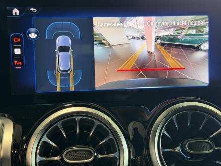 MERCEDES-BENZ EQB 300 4M Progressive Achteruitrij Camera, Dodehoeks Assist, Mbux, Led