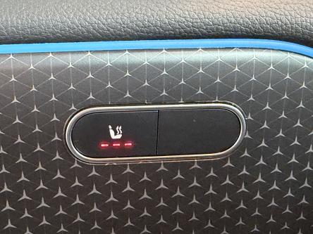 MERCEDES-BENZ EQB 300 4M Progressive Achteruitrij Camera, Dodehoeks Assist, Mbux, Led