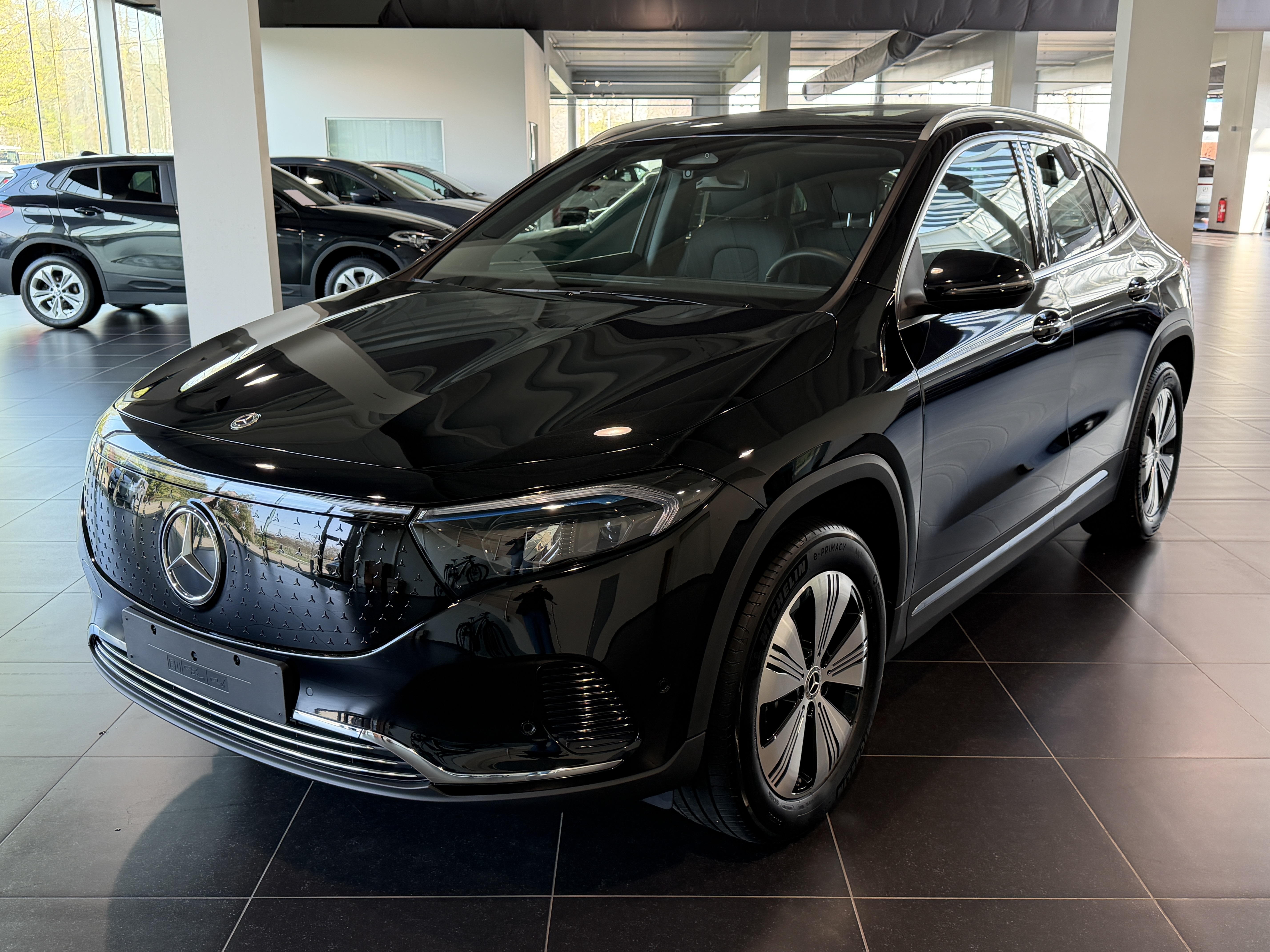 MERCEDES-BENZ EQA 350 4M Progressive Panorama, Camera, Mbux, Led