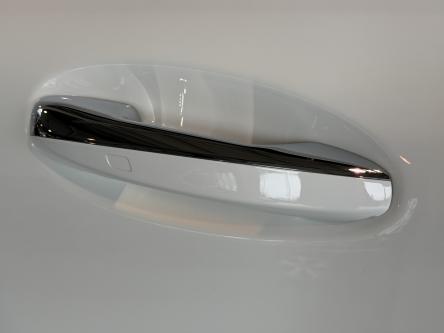 MERCEDES-BENZ EQA 300 4M AMG Panorama, 360 Camera, Night Pack, Memory Seats